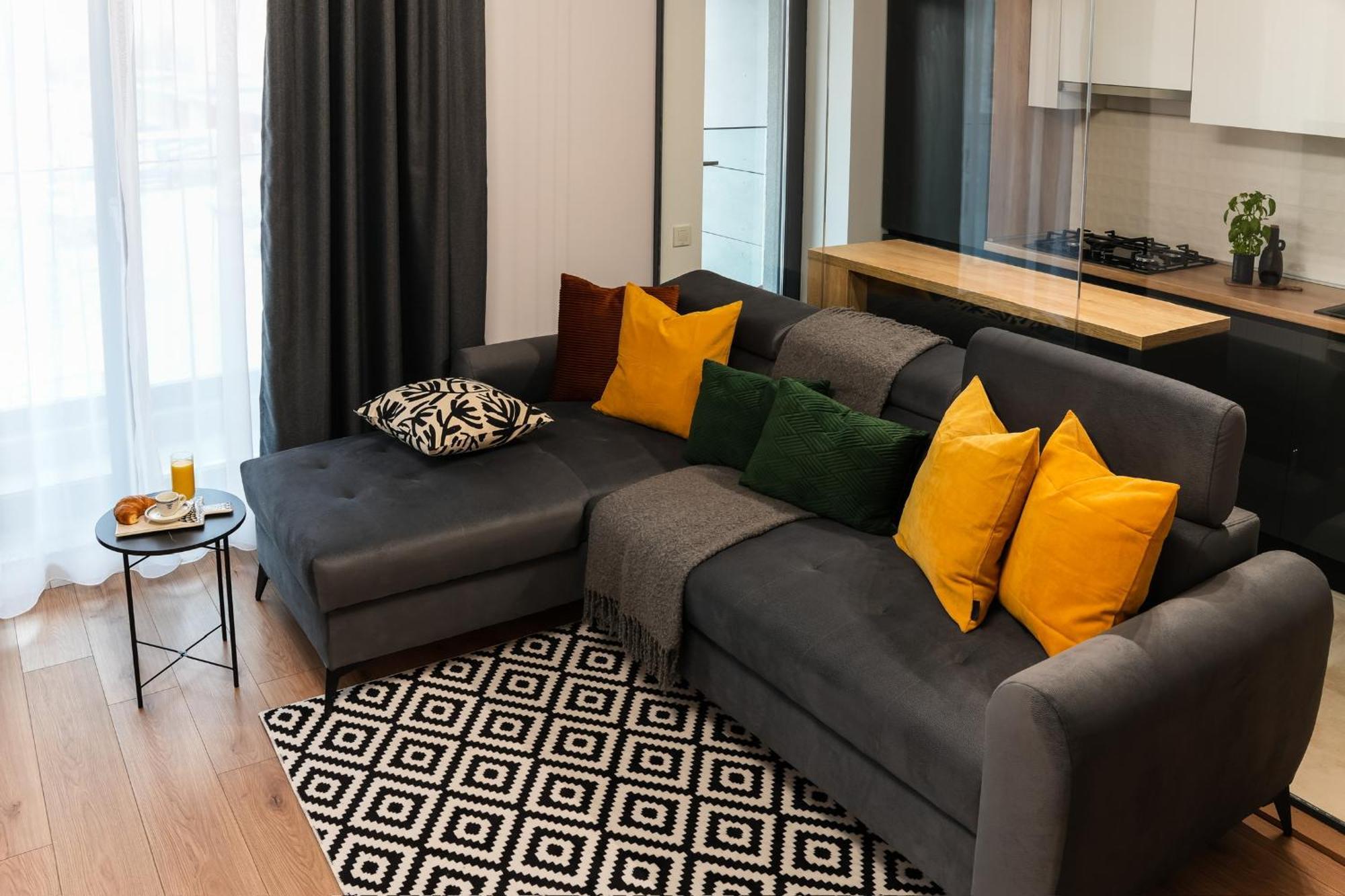 Sandra - Park-View Apt With Balcony & Parking Bukares Bagian luar foto